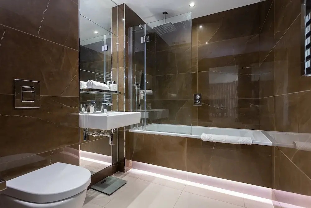 Modern 2 Bedroom Flat With Stunning Views