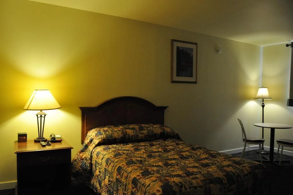 Camrest Motel