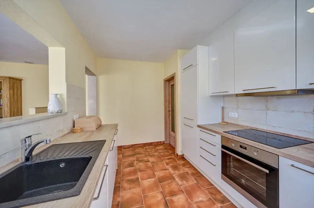 Anovi Holiday Homes by Litto - 5 Min Walk to Beach