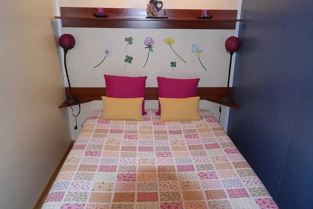 Bungalow With 2 Bedrooms in Quarteira, With Pool Access and Furnished