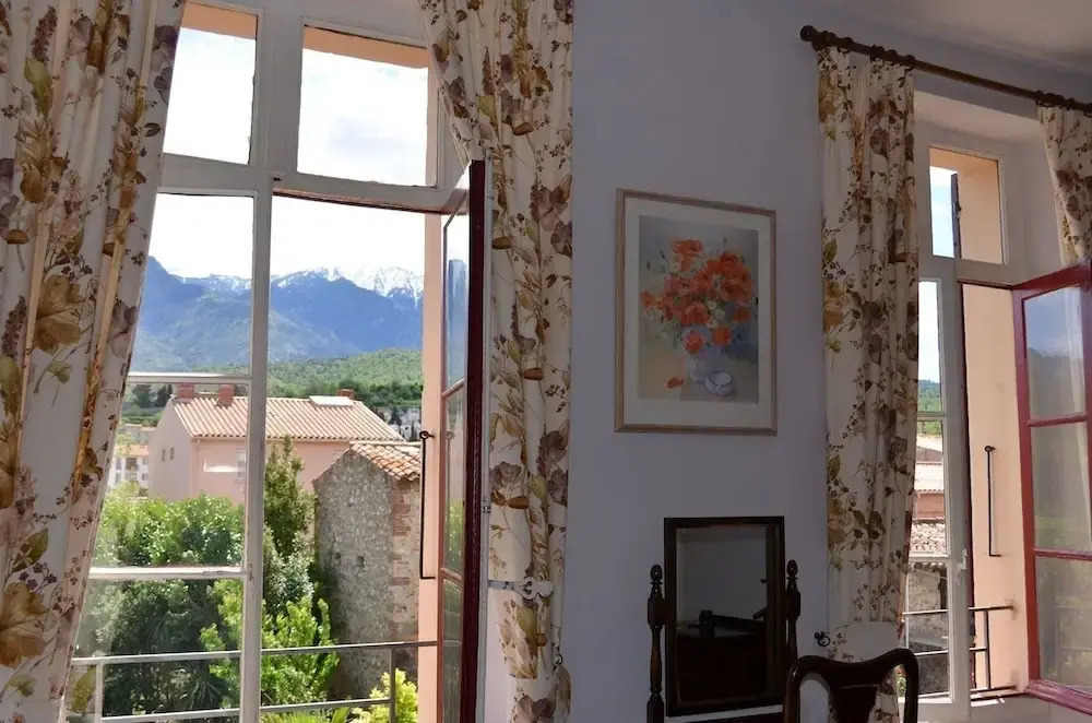 Maison Prades Chambre dHôtes