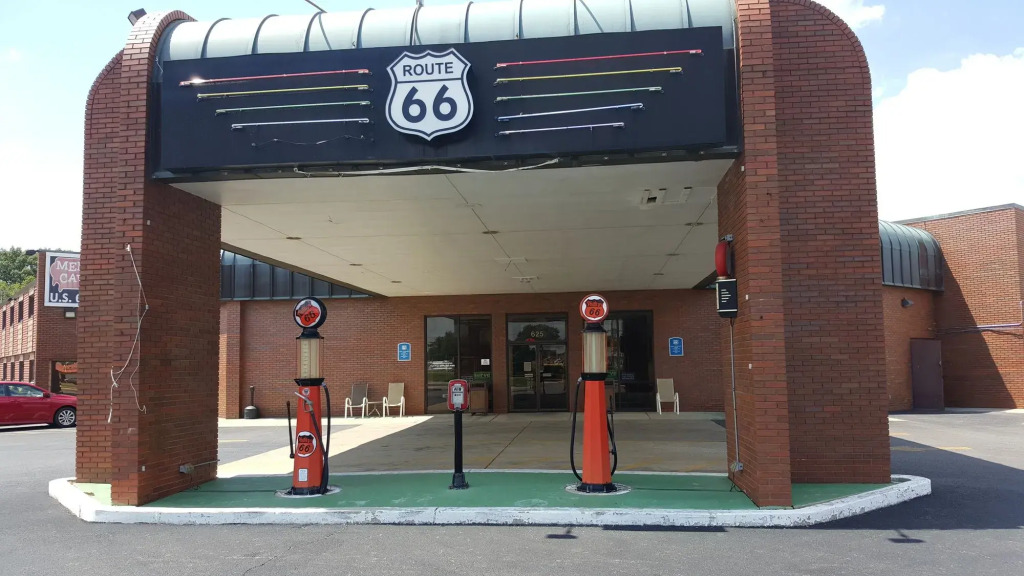 Route 66 Hotel, Southern View, Illinois