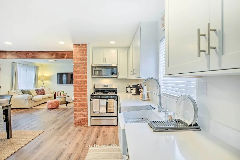 Super Walkable! Historic Home in Dtwn Long Beach