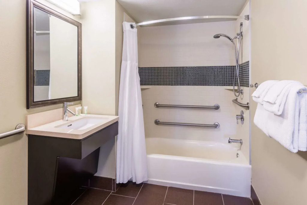 Sonesta ES Suites Austin The Domain Area - Newly Renovated