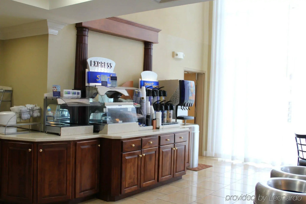 Holiday Inn Express & Suites Richmond by IHG
