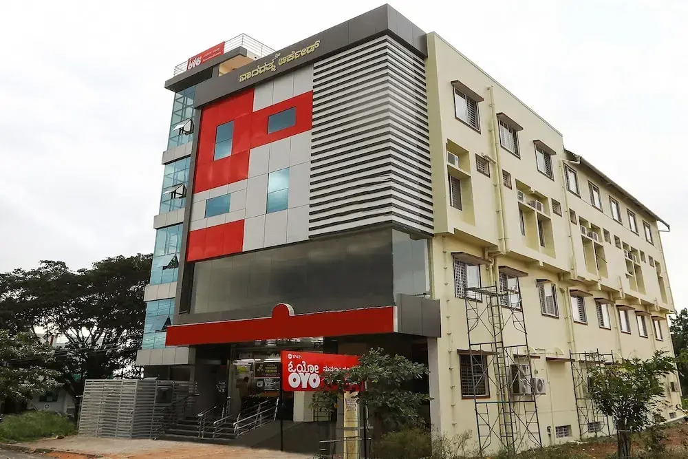OYO 17421 Suvarna Suites