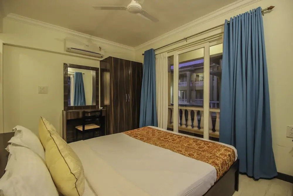 OYO 10801 Home Pool View 2BHK Siolim