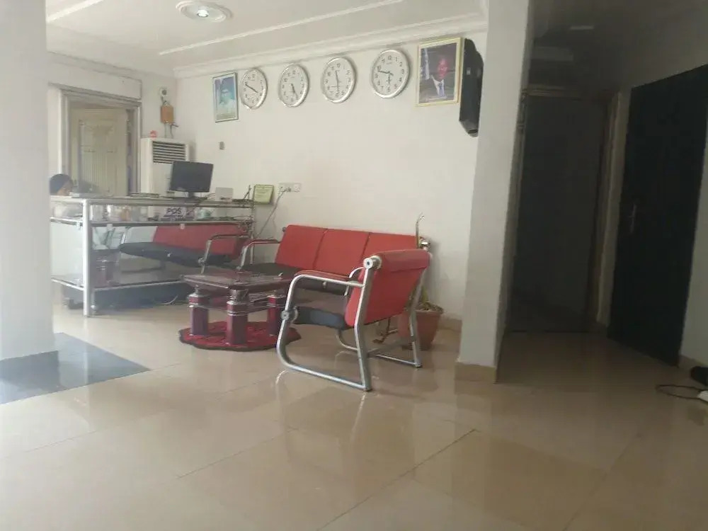 Flamingo Hotel & Suites