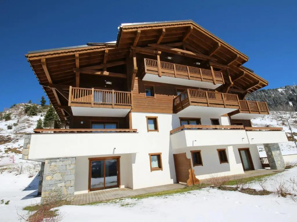 Appartement 2 pièces neuf avec parking et accès piscine - FR-1-293-244