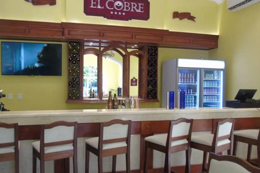Hotel E El Cobre