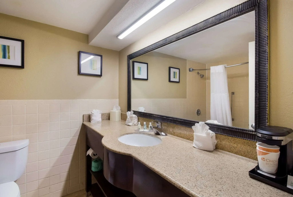 Quality Inn Houston East I-10