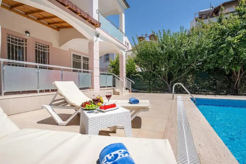 Private Pool Naz 1