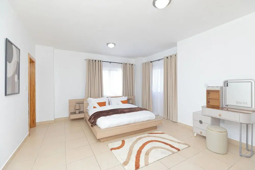 Polo Heights -Sky Suites