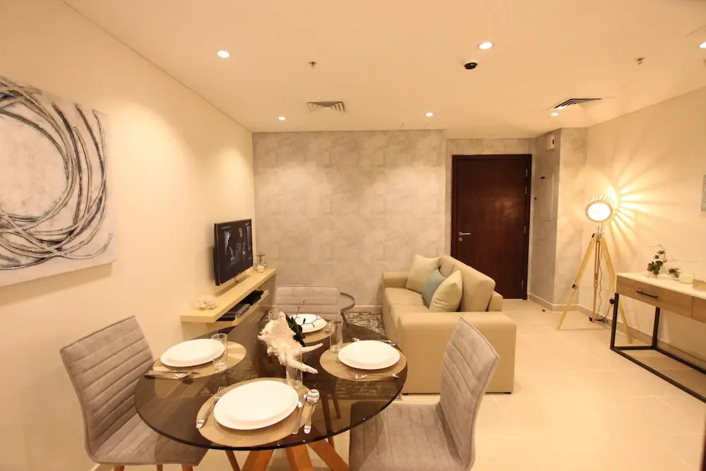Faraway Homes - Marina Promenade