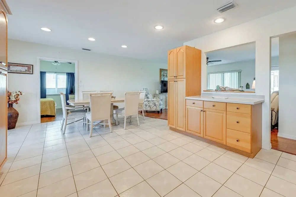 Canalfront Port Charlotte Getaway w/ Boat Dock!