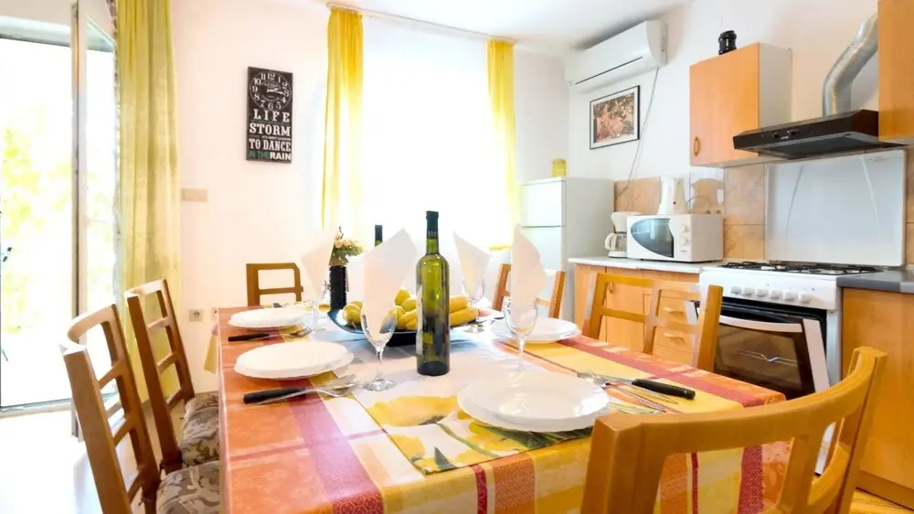 Apartment With 4 Bedrooms in Jadranovo, With Wonderful sea View, Furni