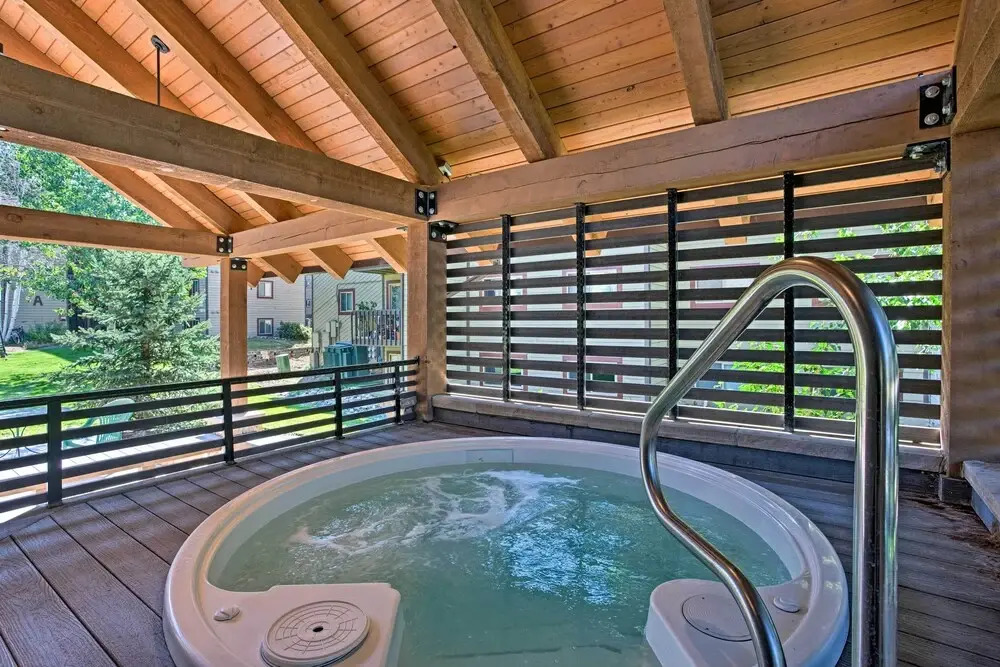 Chic 'hygge Hideaway' - 1 Mile to Ski Slopes!
