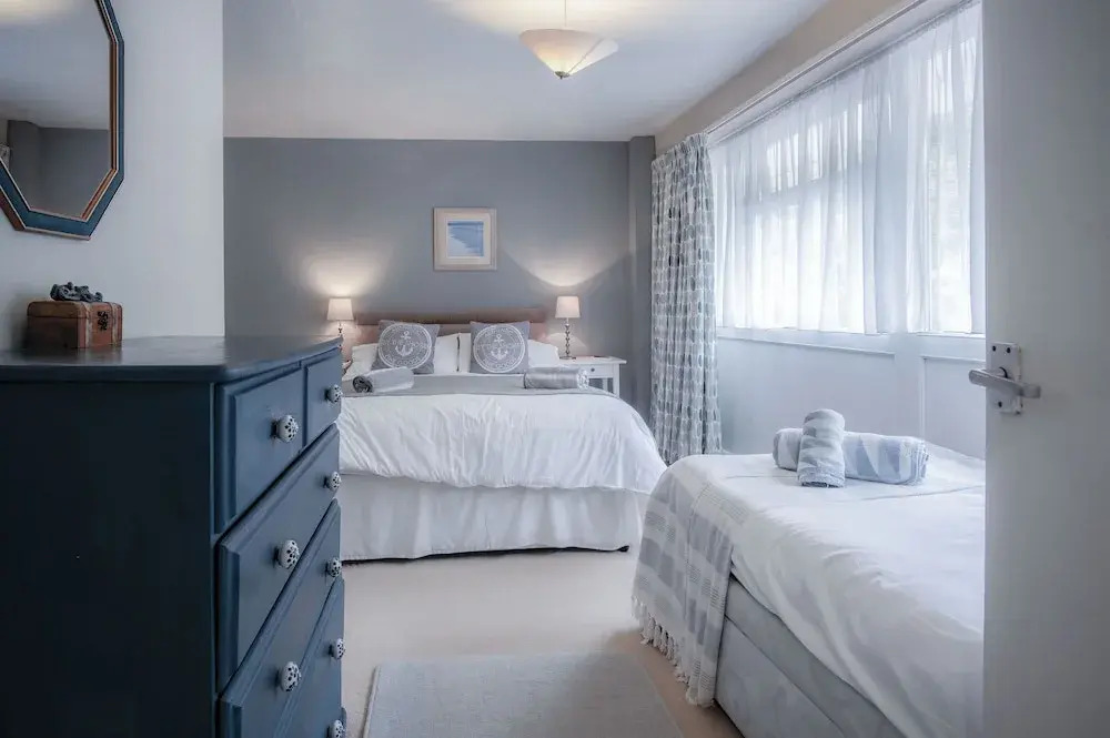 17 Beach Court - 2 Bed Apartment - Saundersfoot