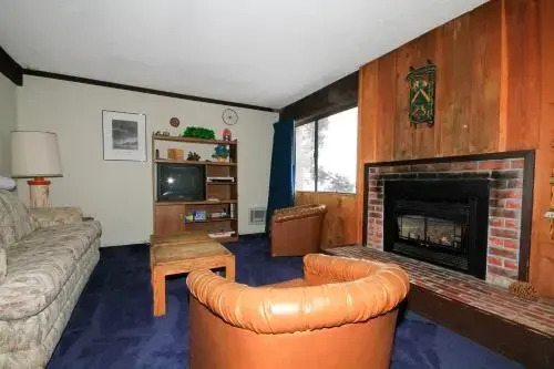 Mammoth Ski Racquet Club 129