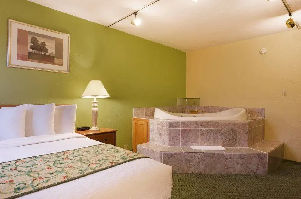 Travelodge Sturgis