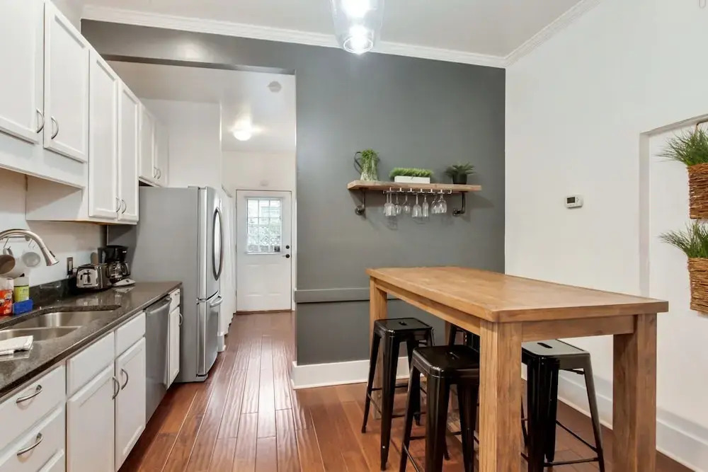 New Listing! Dreamy Townhome W/ Private Backyard 2 Bedroom Townhouse