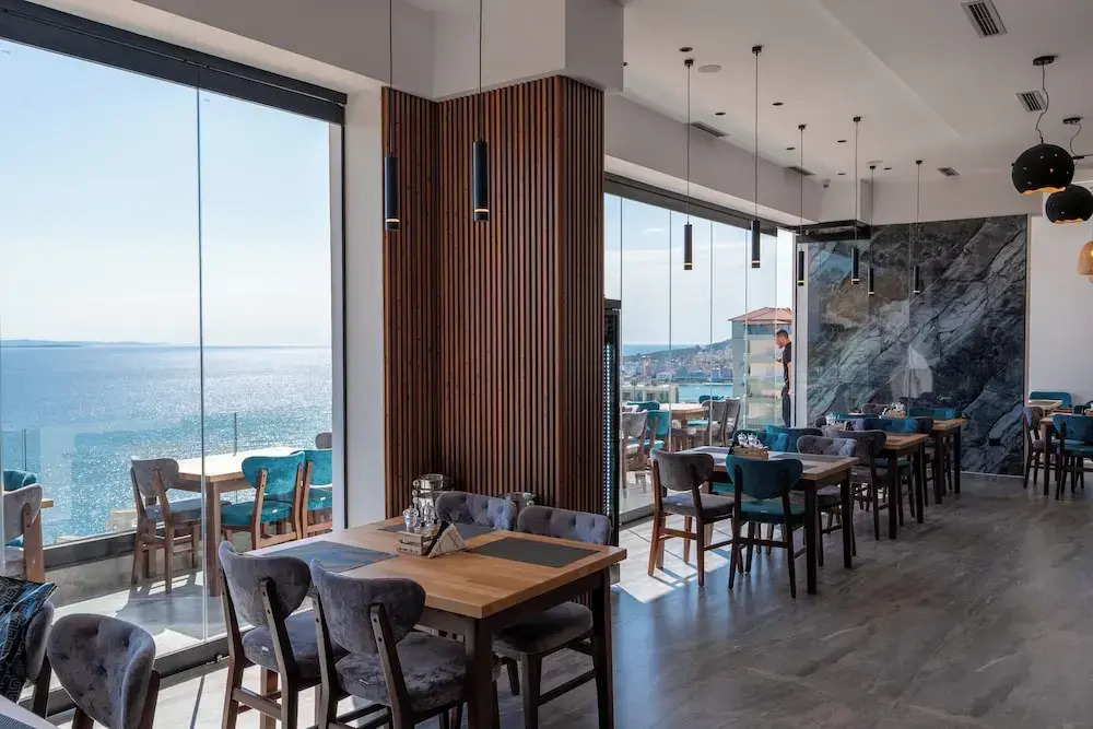 Litan Hotel