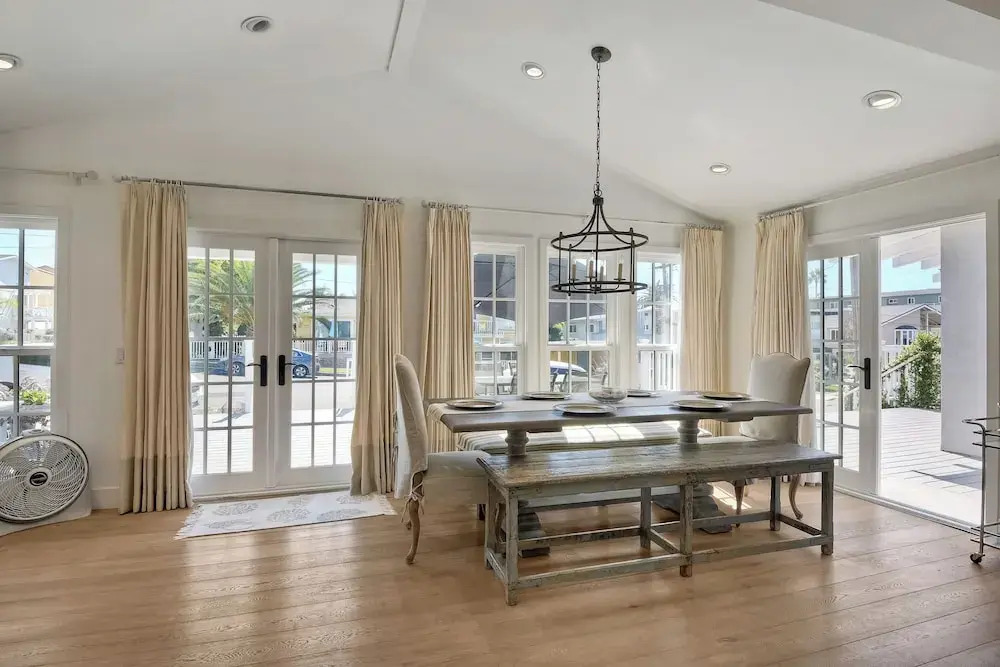 180 n 190 Walnut Entire Home