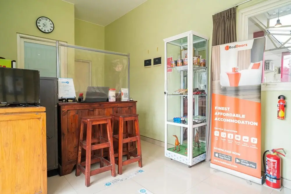 RedDoorz Syariah near Suncity Mall Sidoarjo