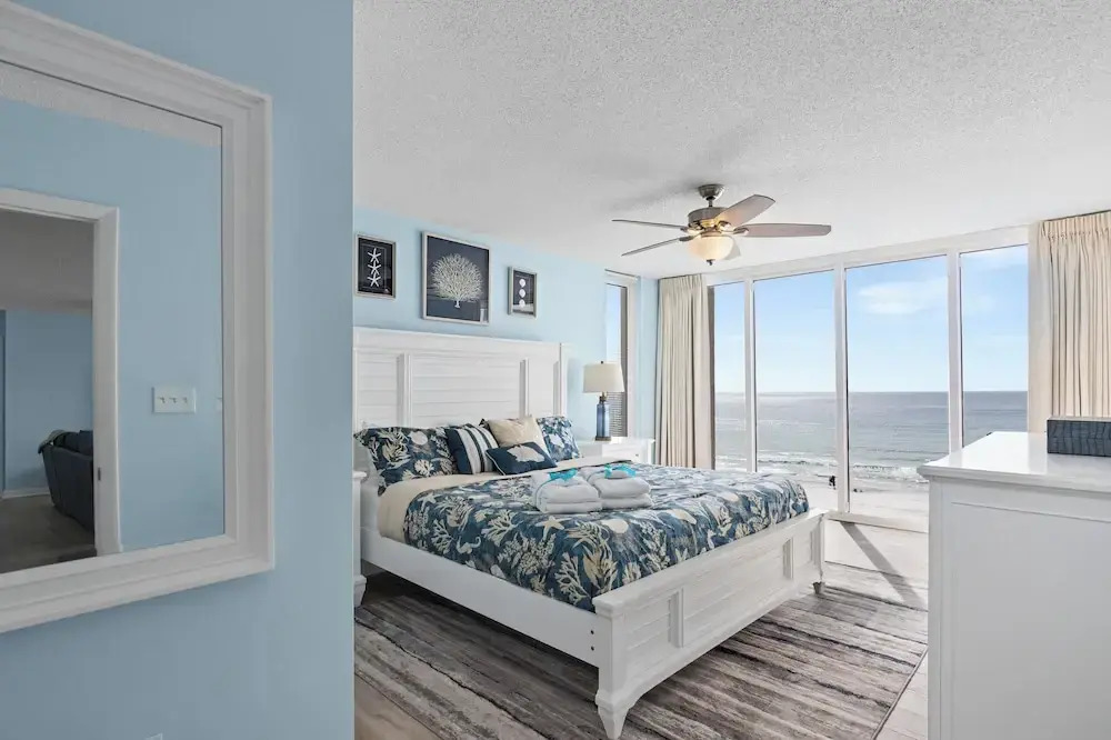 Come Enjoy KC & The Sunshine State: 3-bed, 3-bath With Stunning Ocean Views