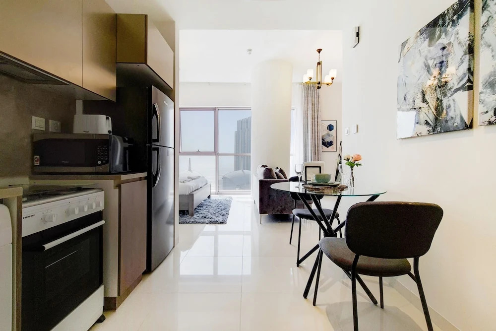 GreenFuture - Downtown View, High Rise Luxurious Studio