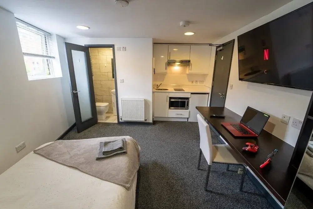 100 Dale road Studios in Guest house