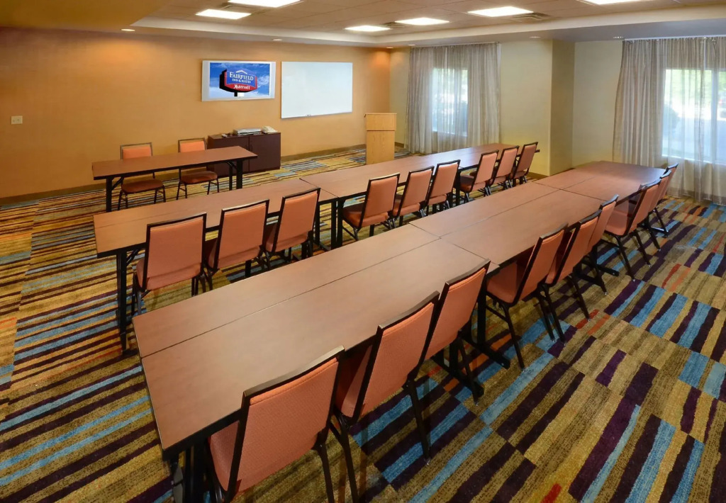 Fairfield Inn & Suites Roanoke Hollins/I-81