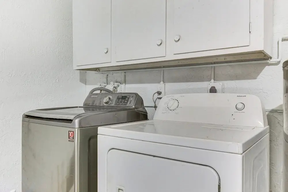 Near Beaches: Pet-friendly Sunrise Escape w/ Patio