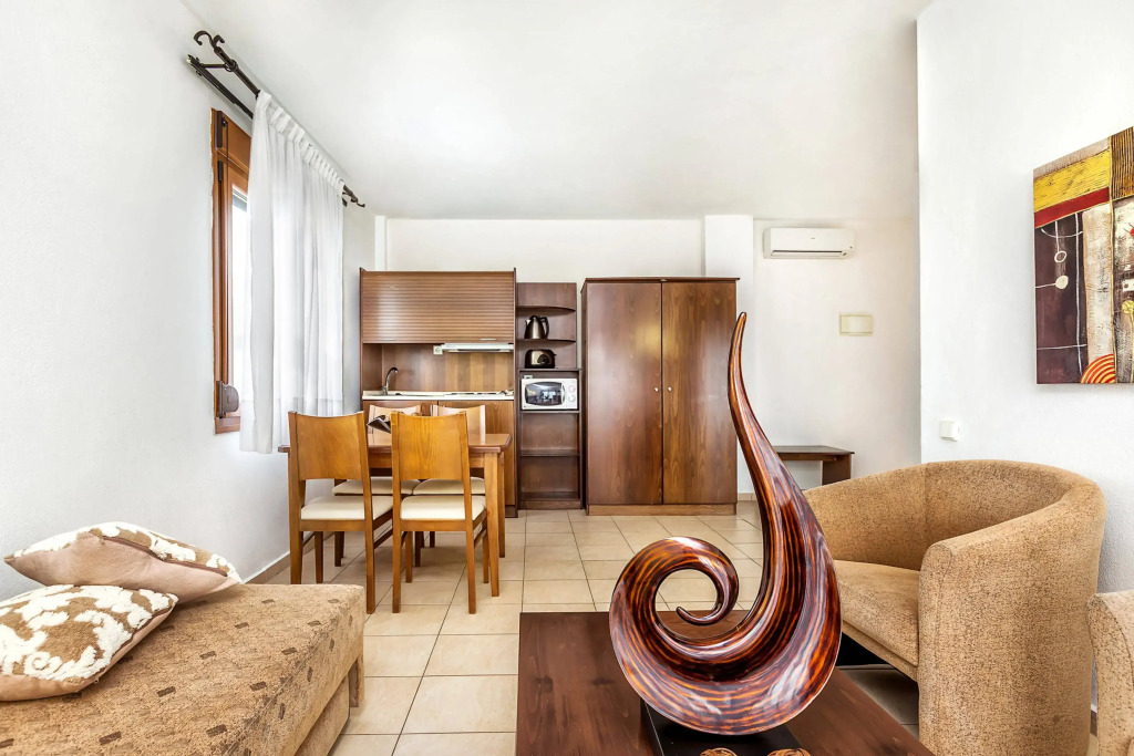 Nereides Hotel