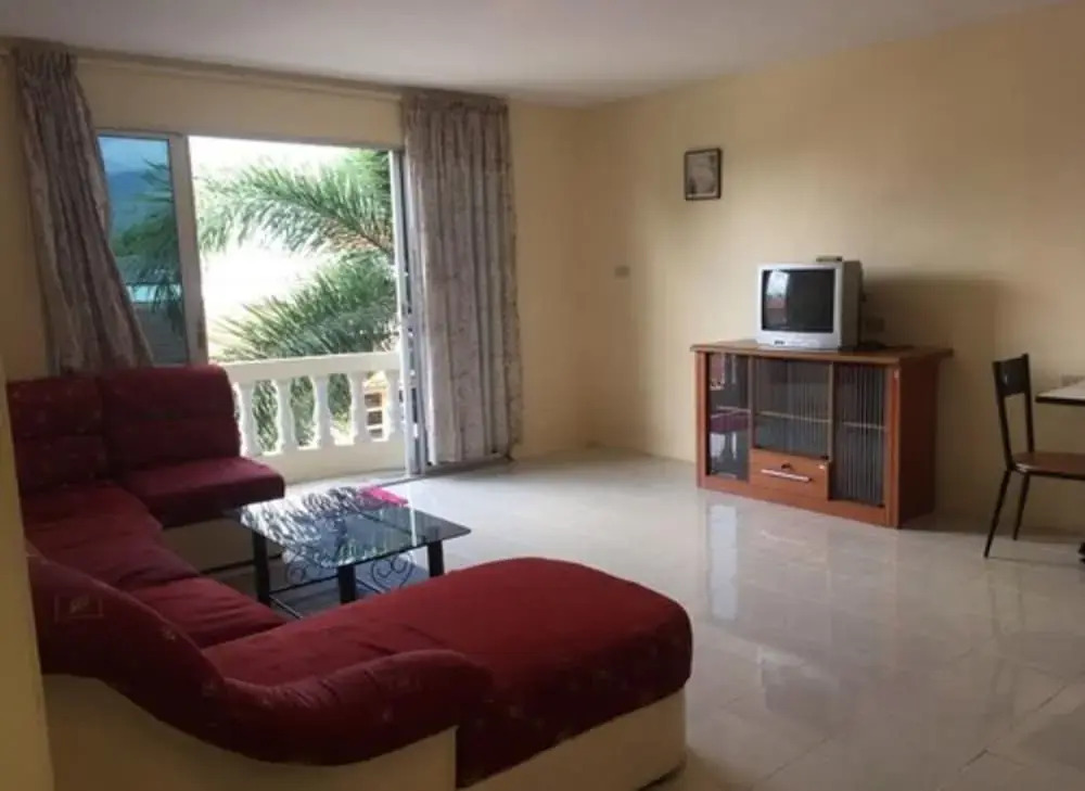 Lakeview Apartment