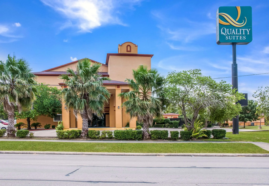 Quality Suites San Antonio Brooks City Base