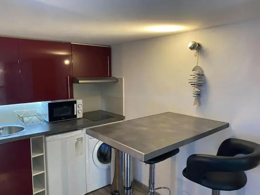 Studio rénové avec piscine proche Saint-Tropez