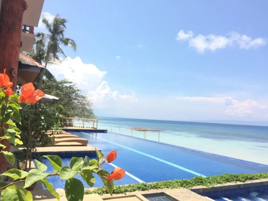 Blue Wave Inn Beach Resort & Restaurant