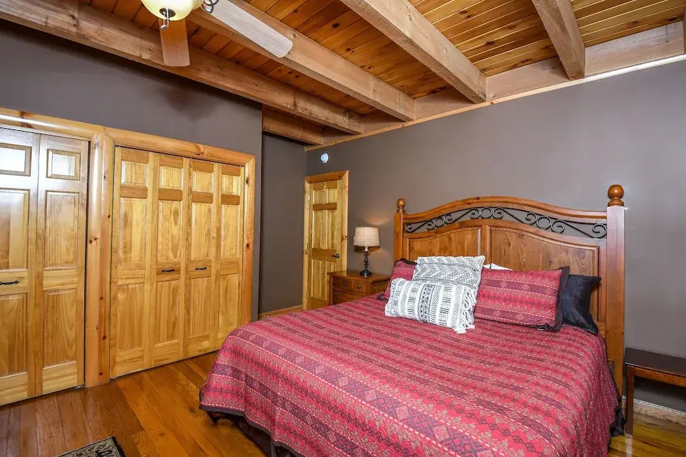 Bear Hollow 5 Bedroom House