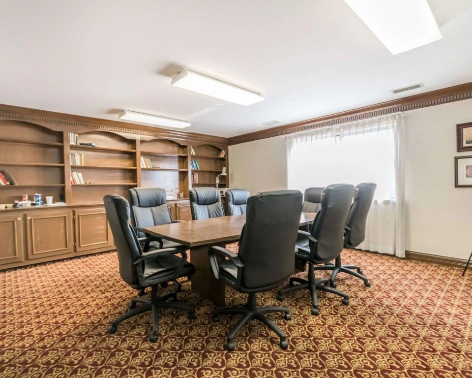 Quality Inn & Suites University-Airport