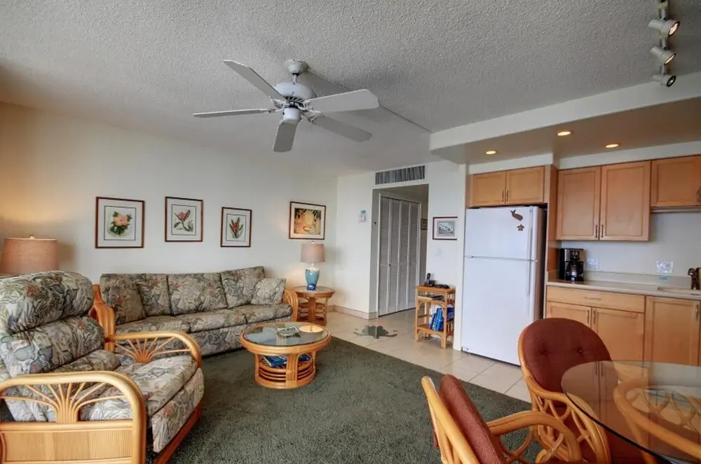 Kihei Beach #405 by Ali'i Resorts