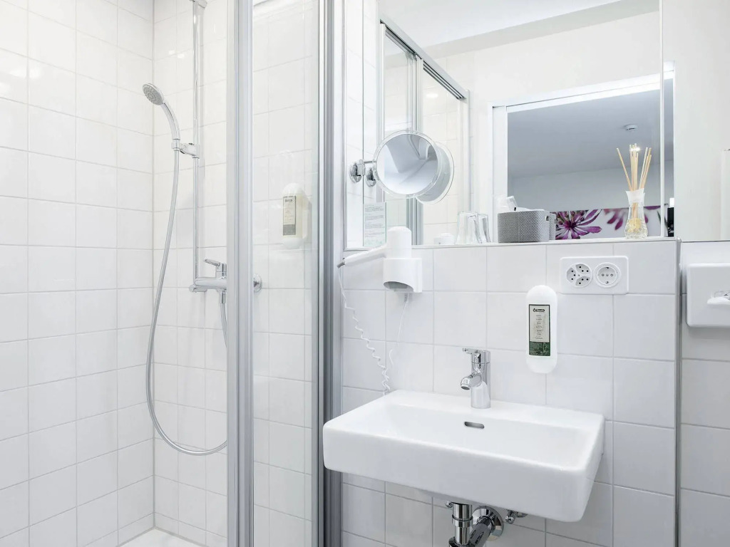 Hotel Hottingen - Near Old Town and Lake