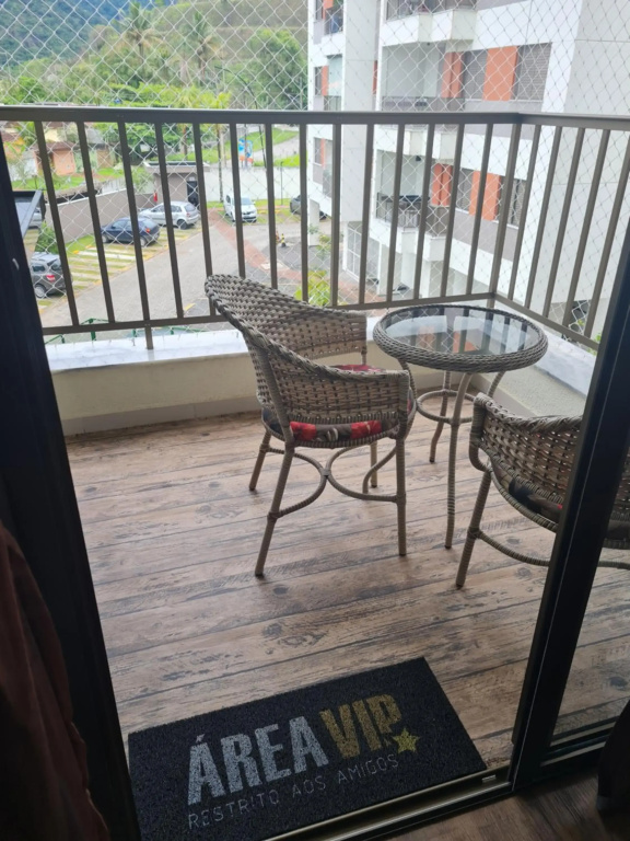 Apartamento na Praia Martim de Sá com linda vista