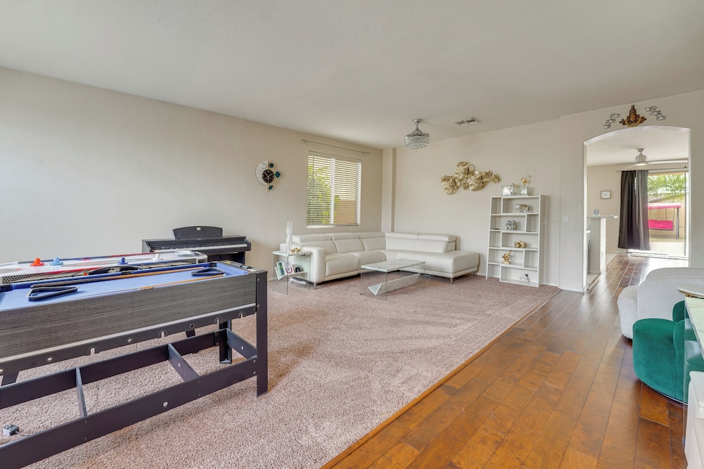 Pool & Great Location! Smart Home in Chandler