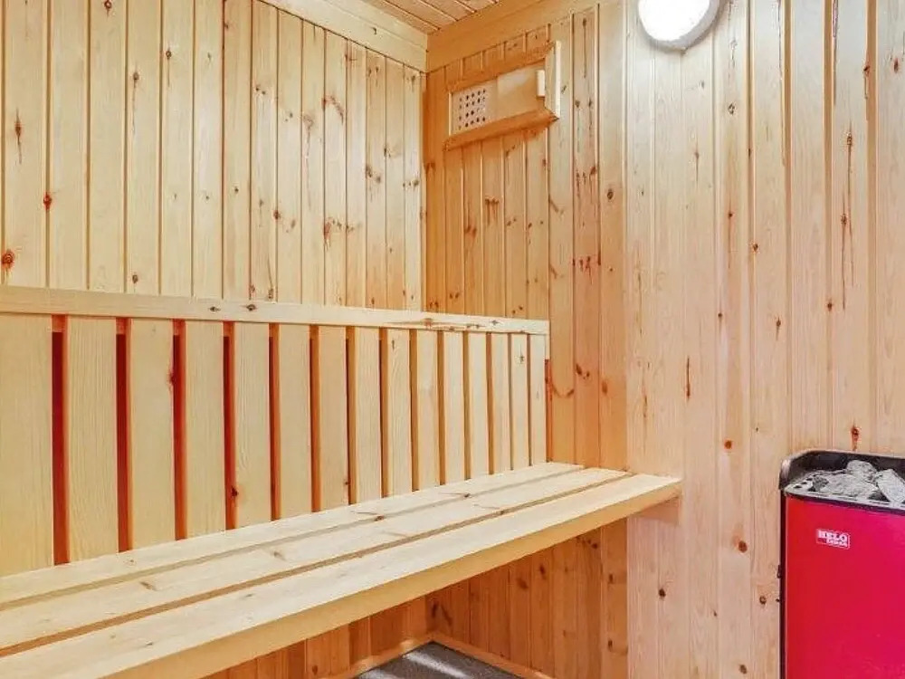 Pleasant Holiday Home in Hemmet near Sea