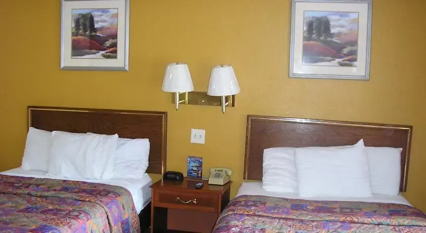 Red Carpet Inn - Gatlinburg