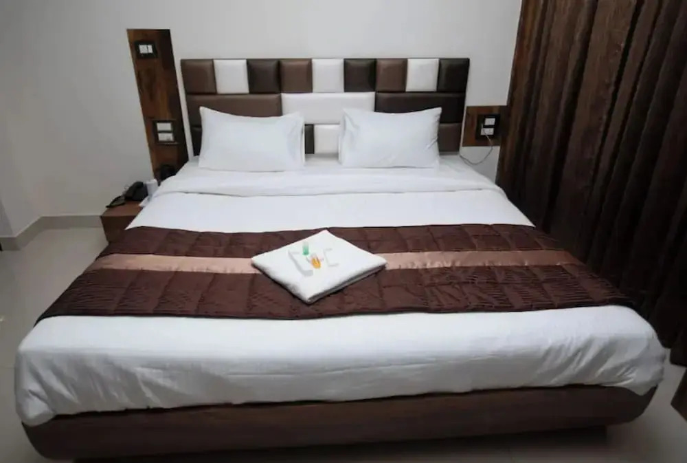 AVIRAHI HOTEL