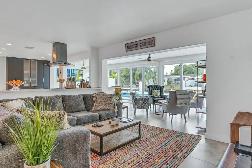 New Gorgeous Modern Hollywood Waterfront Home W/ Private Pool & Dock 4 Bedroom Home by Redawning