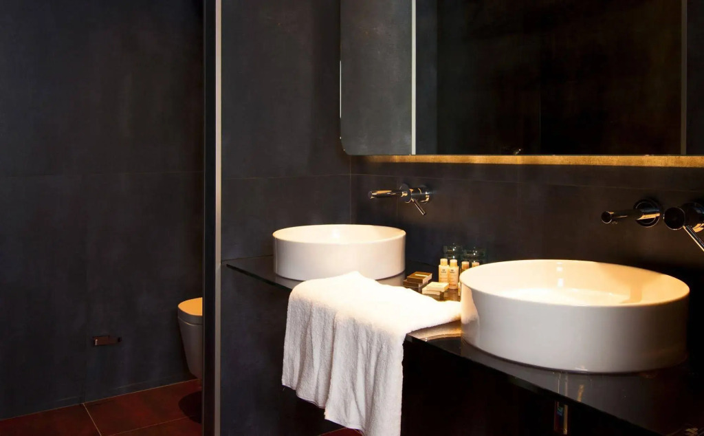 Essence Hotel