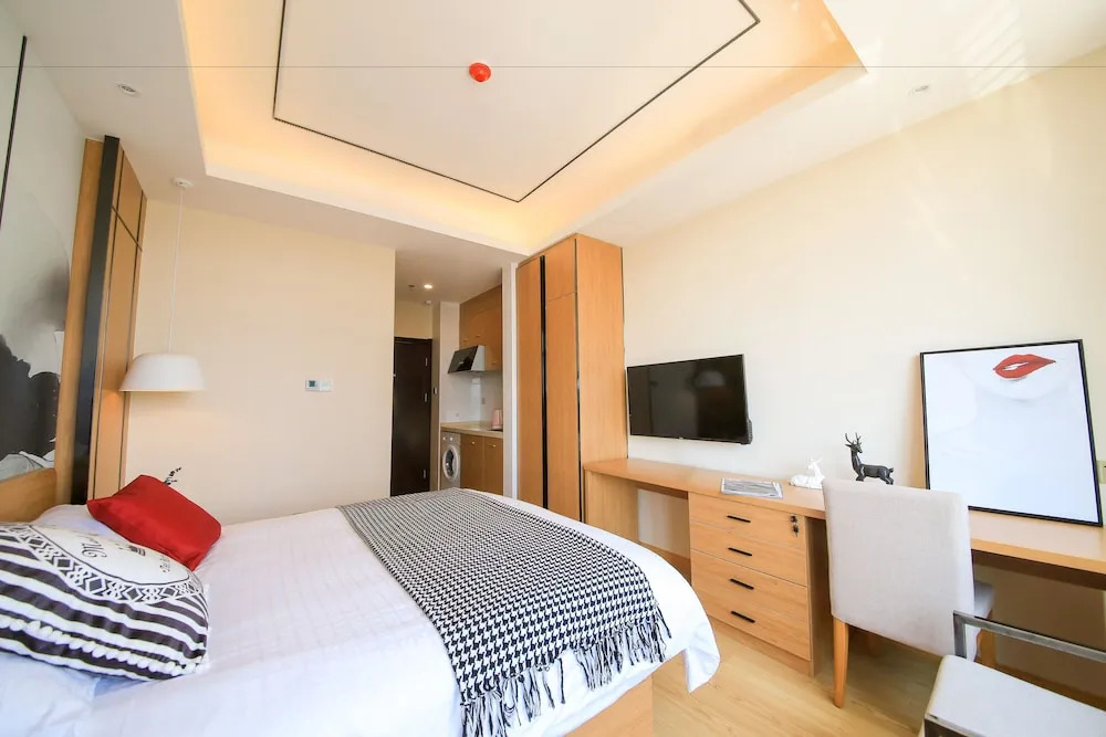 Lejiaxuan Boutique Apartment High-Tech